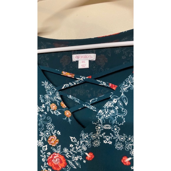 Floral 70’s Style Dress - Picture 2 of 3